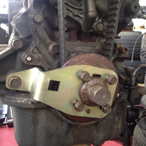 Camshaft locking tool mazda - locking,
