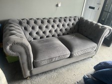 Sofa Chesterfield Style