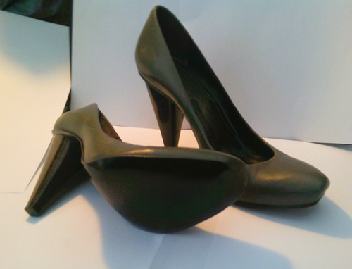 Grey shoes size square - 7,