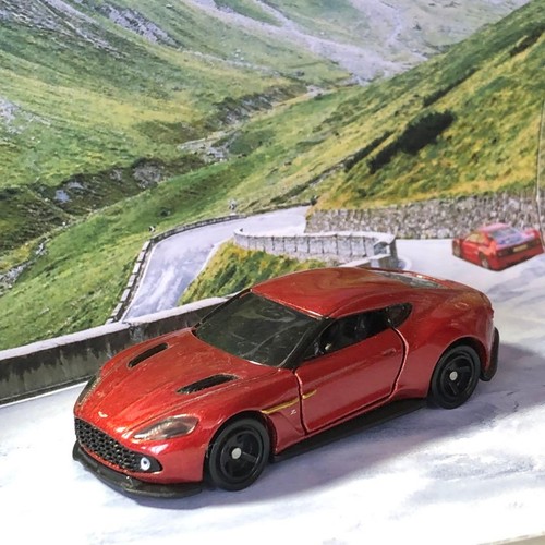 Tomica premium aston martin - premium,