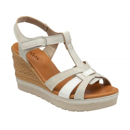 Lotus cavallo stone wedge - lotus,
