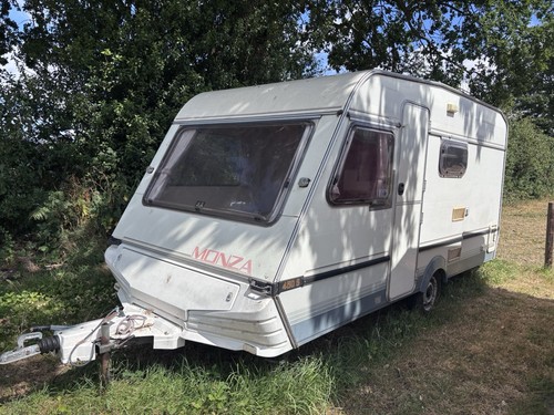 Monzo touring caravan berth - monzo,