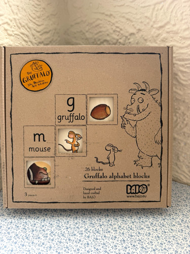 Bajo the gruffalo wooden - gruffalo,