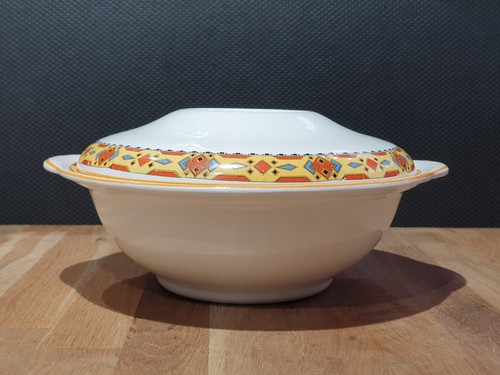 Bovey pottery serving bowl - bovey,