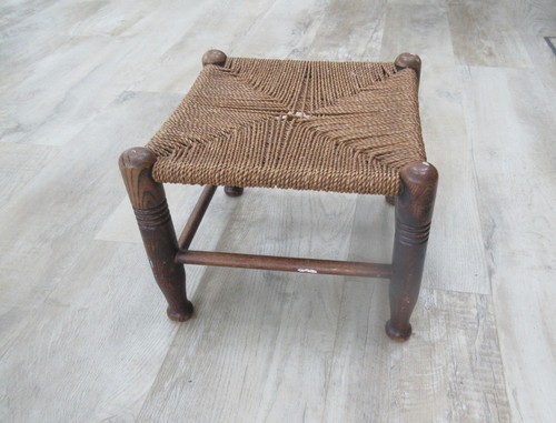 Vintage wooden cane/wicker