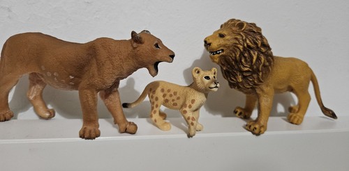 Lion pride figures and - pride,