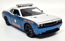 Acme 1/18 Dodge Challenger