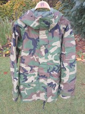 2002 US ARMY JACKET - ECWCS WINTER COAT CAMPING WOODLAND CAMO WATERPROOF SURPLUS