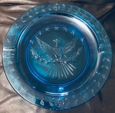 USA. United States. Eagle. Large vintage glass. Ashtray. Blue. Heavy.