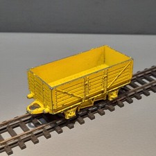 Vintage Dinky Toys Train Railway Wagon OO Gauge Yellow Diecast Metal 