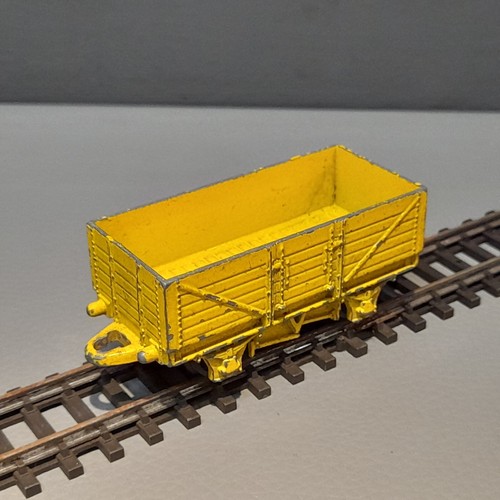 Vintage dinky toys train - dinky,