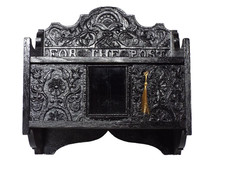 LARGE CARVED GOTHIC PAINTED OAK POST BOX LOCKING KEY COUNTRY HOUSE 19th CENTURY