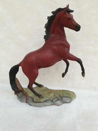 The red pony vintage statue - vintage,
