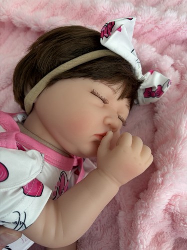 Beautiful reborn baby girl - reborn,
