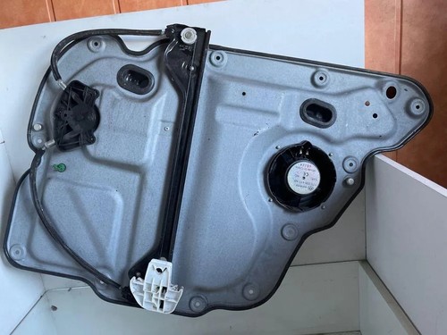 Touran 1t1 1t2 rear - 1t2, left