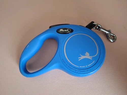 Flexi retractable dog lead - retractable,