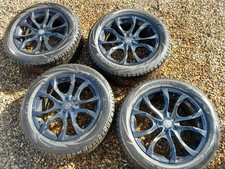 Wheels tyres for Range Rover