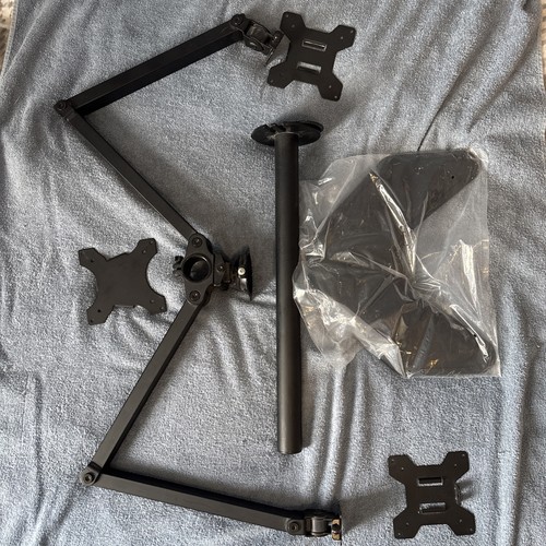 Triple monitor mount - mount, /