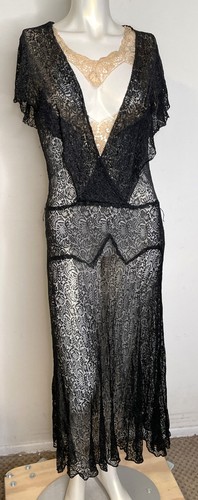 Antique 20s 30s - black, lace
