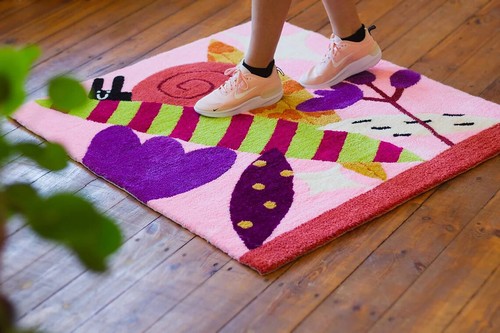 Funky snail rug hand tufted - funky,