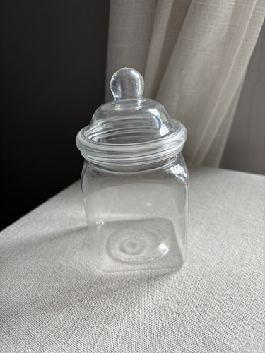 Small plastic screw top sweet - screw,