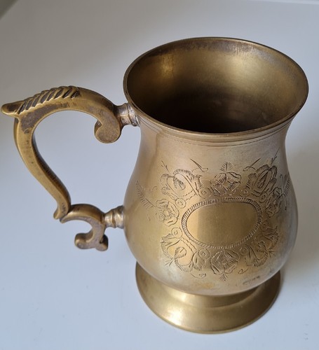 Vintage brass tankard - -,