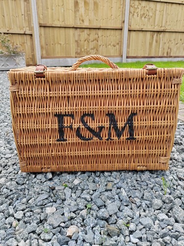 Fortnum mason m - f&m, wicker