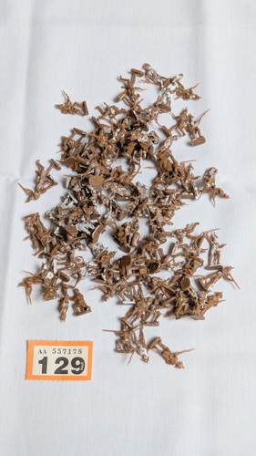 Esci 226 used figs - :,
