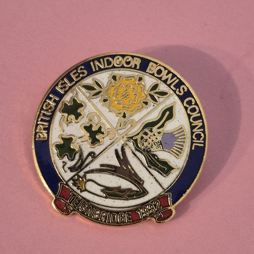 British isles bowling badge - isles,