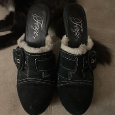 Fergie Kikapu Studded Black Suede Faux Fur Clog Style Platform Heel Womens Sz 7