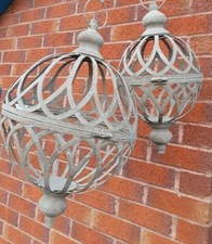 Set of 2 Vintage Style Hanging