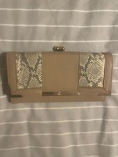 Ladies ‘Atmosphere’