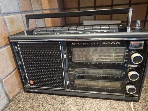 Grundig satellit 2000 world - grundig,