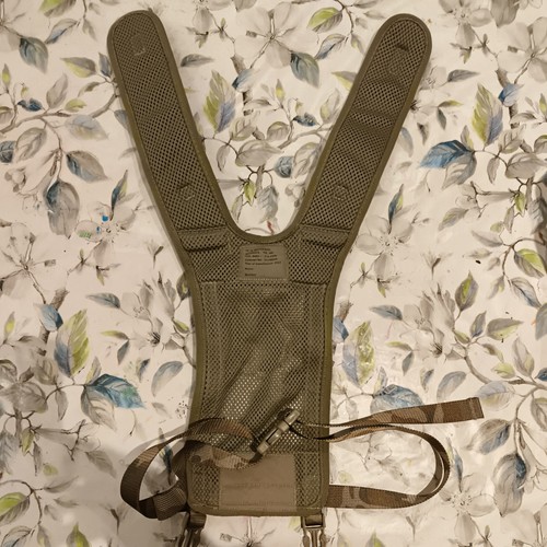 Side pouch yoke - pouch, rucksack