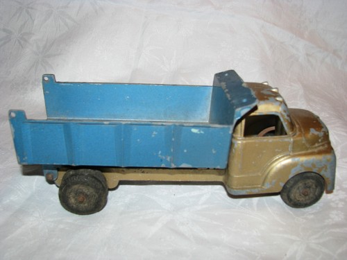 Vtg structo dumper - dumper, dump