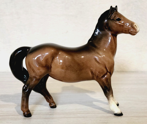 Beswick girls pony - girls, beautiful
