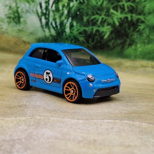 Hot wheels fiat 500e diecast - fiat,