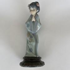Lladro Geisha Sayonara Figure