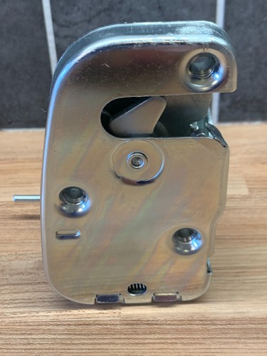 Refurb mgb door lock early - lock.,
