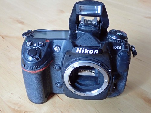 Boxed nikon d300 with - boxed, cf
