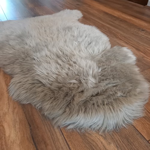 Genuine sheepskin soft - genuine, fluffy