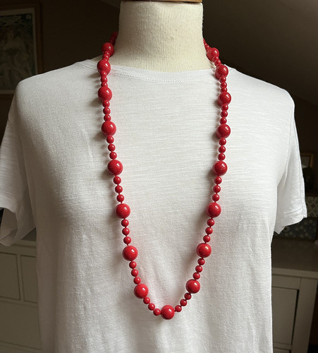 Chunky necklace striking red - necklace,