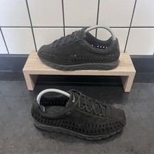 Nike mayfly size - 4, neat
