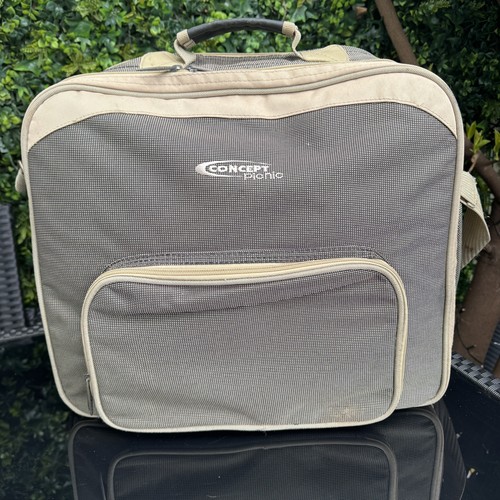 Concept picnic shoulder - shoulder, bag