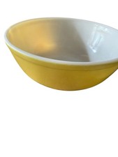 Vintage yellow pyrex mixing - vintage,