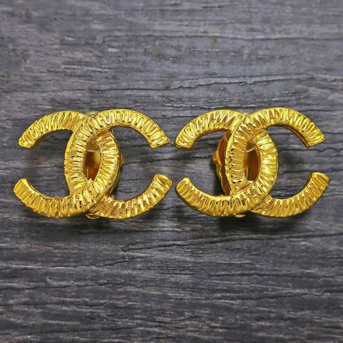 Chanel gold plated logos - gold,