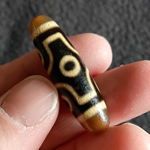 Tibetan agate pre 1800s eye - pre,