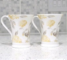 2 X Laura Ashley Camomile