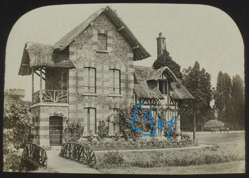 Photo thatched house - house, at