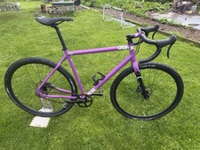 Grinduro Charge Plug Gravel